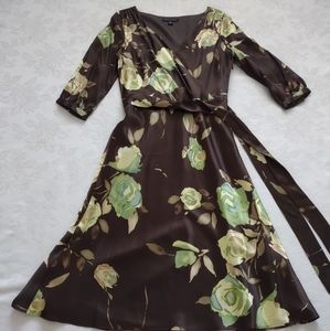 Banana Republic luxurious silk belted v-neck dress Cocktail